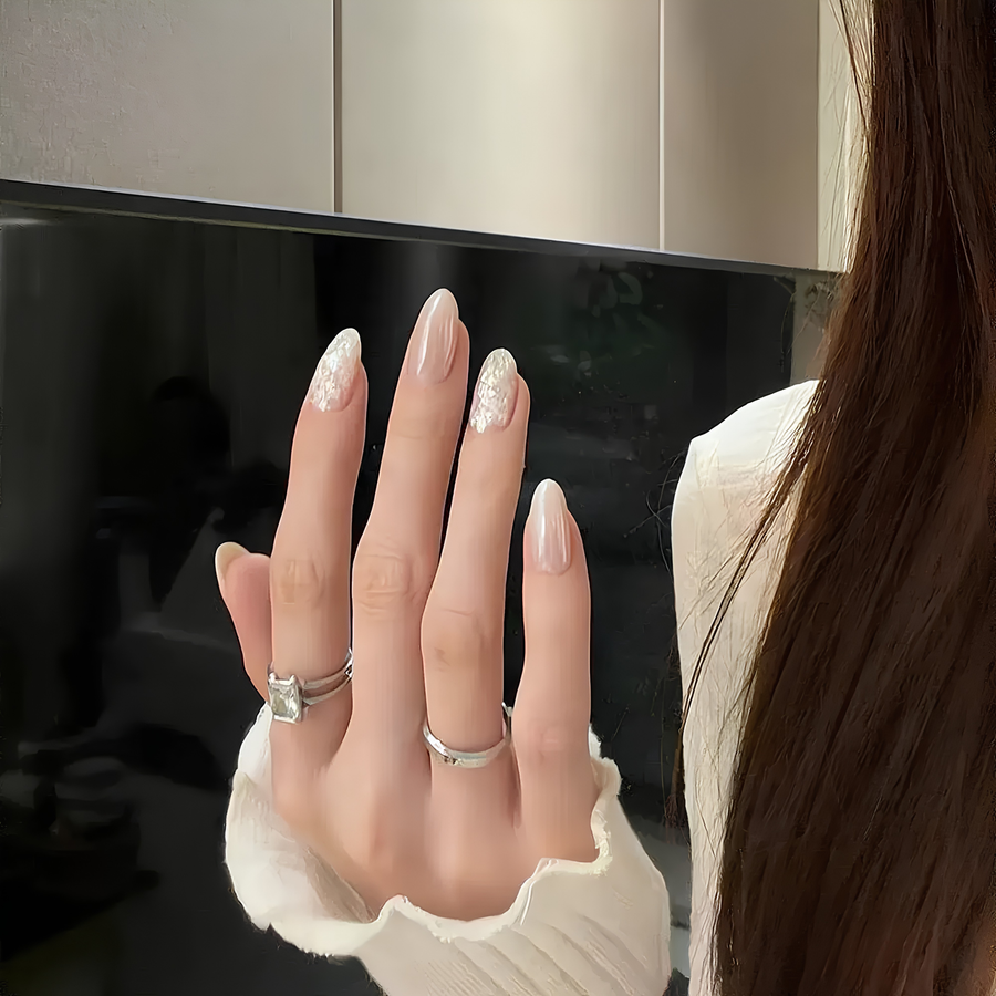 Short Almond Nude Beige & White Foil Marble Press On Nails | Clean Girl Quiet Luxury Minimalist Style | Reusable Nail Set - góc chụp 2